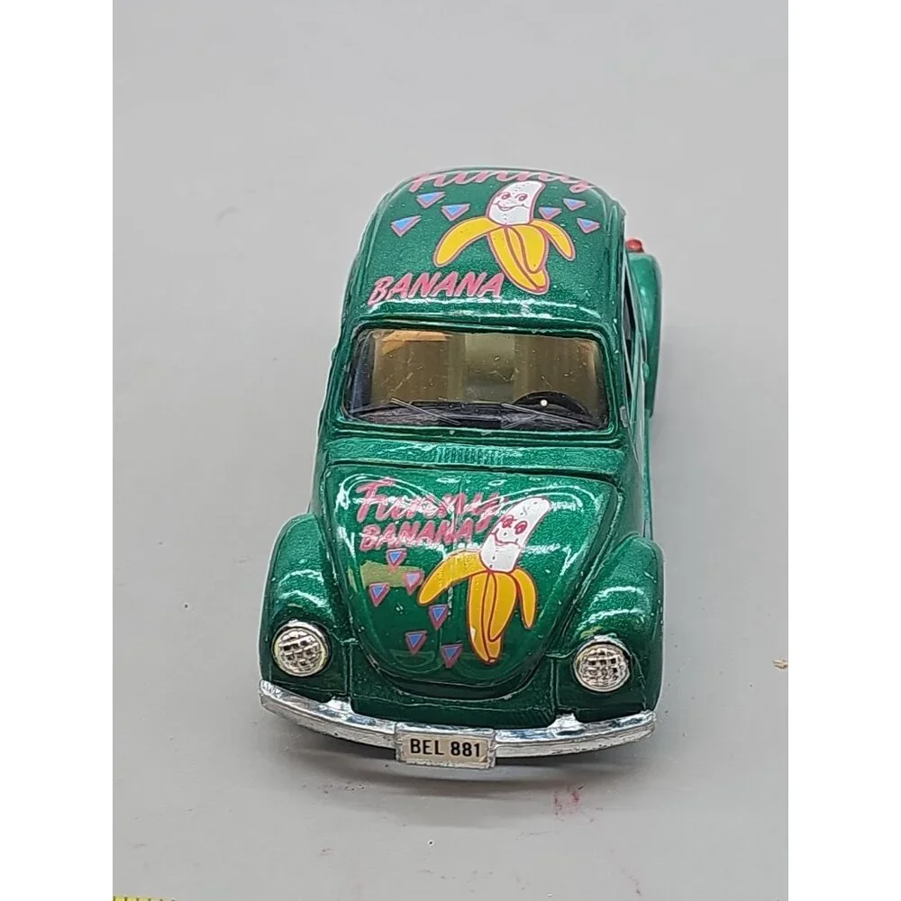 Volkswagen Funny Beetles Green Diecast Pullback Car “Funny Banana”‎ mk